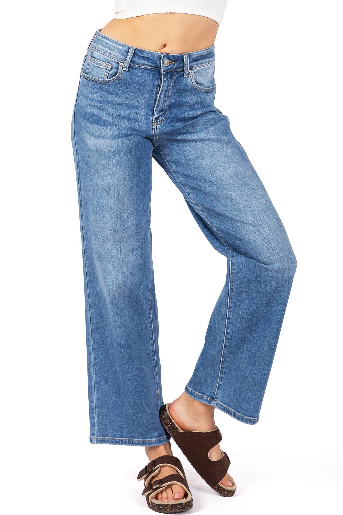 Streamline Straight Leg Jeans